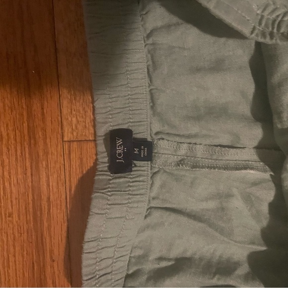 J.Crew size medium, draw string linen shorts. - Picture 3 of 6